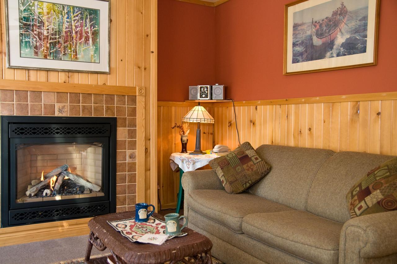 Poplar Creek Guesthouse Grand Marais Ngoại thất bức ảnh